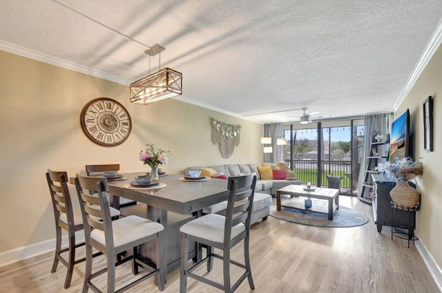 14 Royal Palm Way 102, Boca Raton, FL 33432