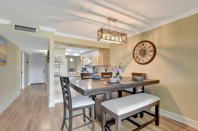 14 Royal Palm Way 102, Boca Raton, FL 33432