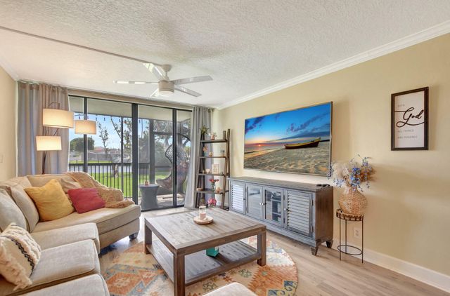 14 Royal Palm Way 102, Boca Raton, FL 33432