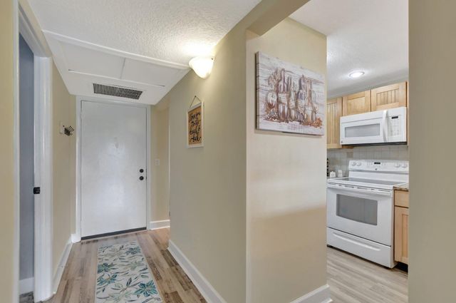 14 Royal Palm Way 102, Boca Raton, FL 33432