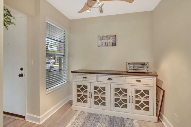 14 Royal Palm Way 102, Boca Raton, FL 33432