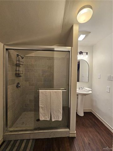 2704 N 6th Street, Mcallen, TX 78501