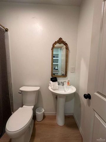 2704 N 6th Street, Mcallen, TX 78501