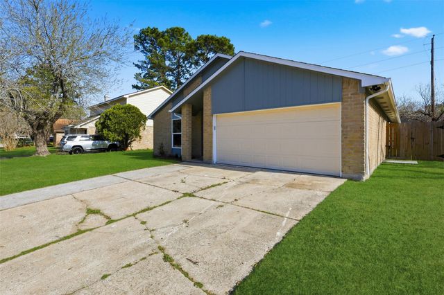 20130 Misty Pines Drive, Humble, TX 77346