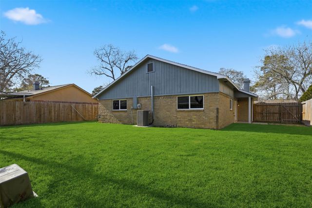 20130 Misty Pines Drive, Humble, TX 77346