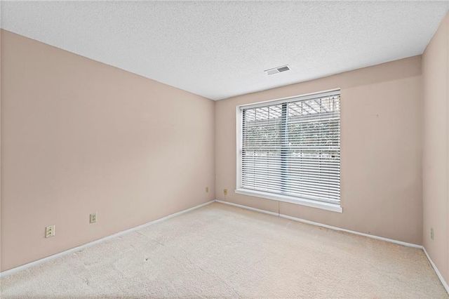 12708 W 110th Terrace, Overland Park, KS 66210