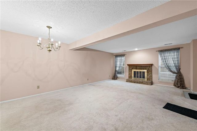 12708 W 110th Terrace, Overland Park, KS 66210