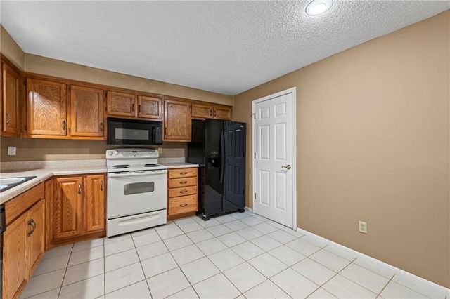 12708 W 110th Terrace, Overland Park, KS 66210