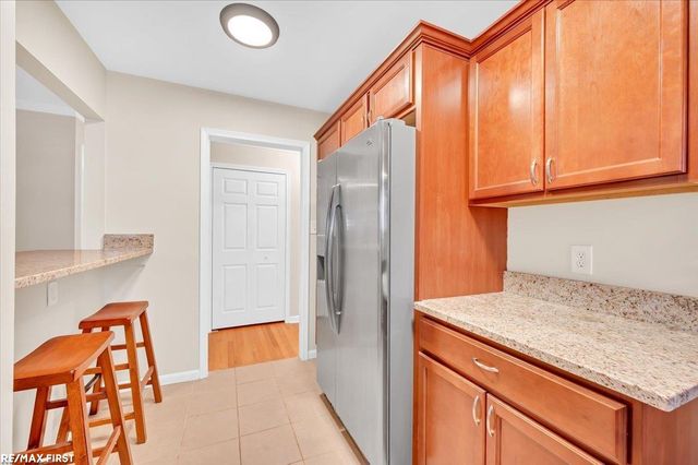 30248 Rosebriar Street, Saint Clair Shores, MI 48082