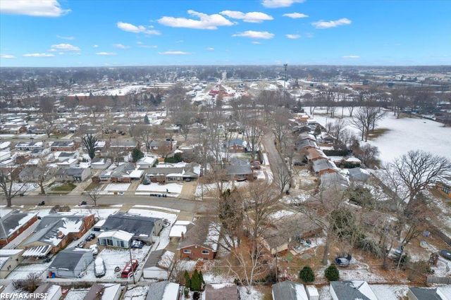 30248 Rosebriar Street, Saint Clair Shores, MI 48082