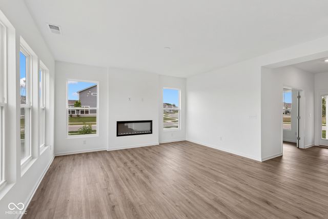 4050 Dutton Drive, Bargersville, IN 46106