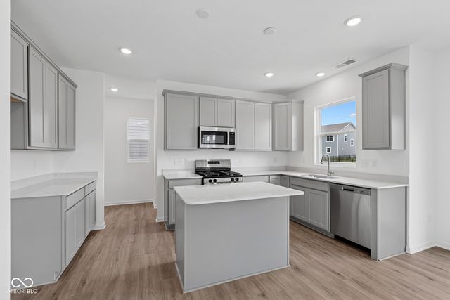 4050 Dutton Drive, Bargersville, IN 46106