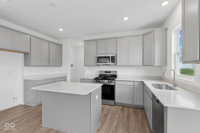 4050 Dutton Drive, Bargersville, IN 46106