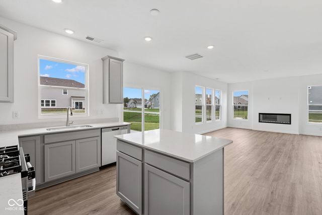 4050 Dutton Drive, Bargersville, IN 46106