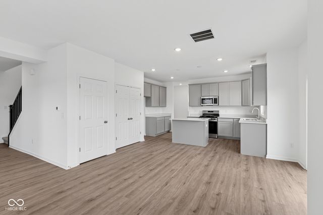 4050 Dutton Drive, Bargersville, IN 46106