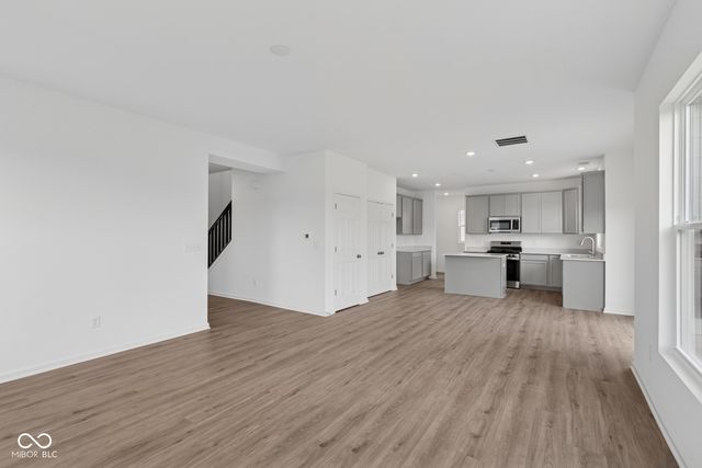 4050 Dutton Drive, Bargersville, IN 46106