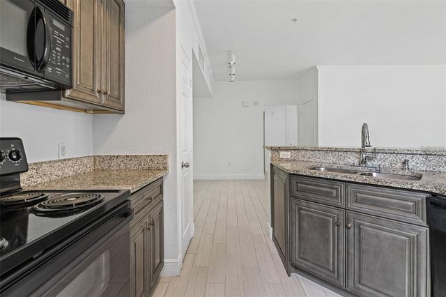 5571 ROSEHILL ROAD 104, Sarasota, FL 34233