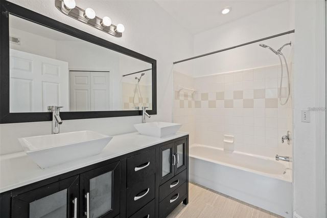 5571 ROSEHILL ROAD 104, Sarasota, FL 34233