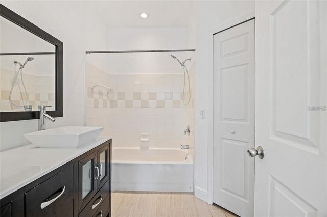 5571 ROSEHILL ROAD 104, Sarasota, FL 34233