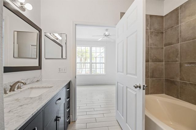 5571 ROSEHILL ROAD 104, Sarasota, FL 34233