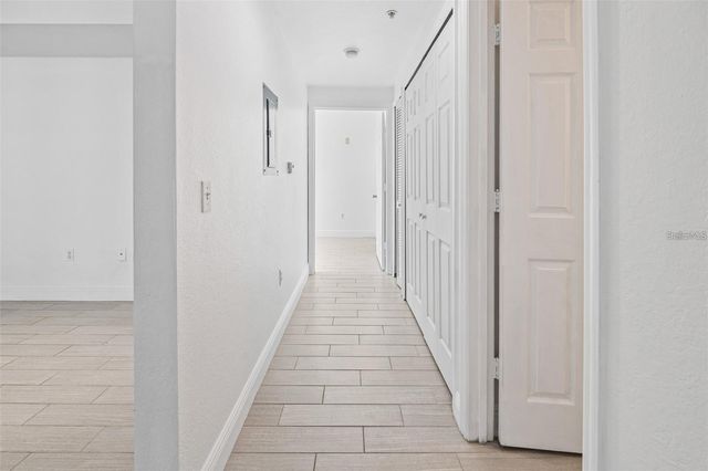 5571 ROSEHILL ROAD 104, Sarasota, FL 34233