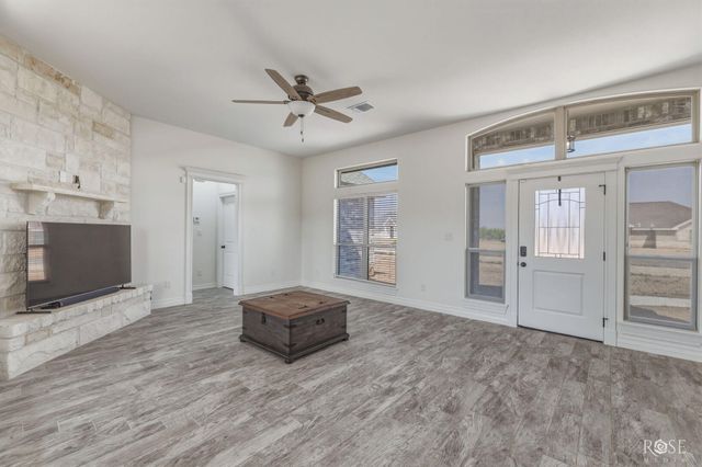 9503 Grey Wolf Lane, Grape Creek, TX 76901
