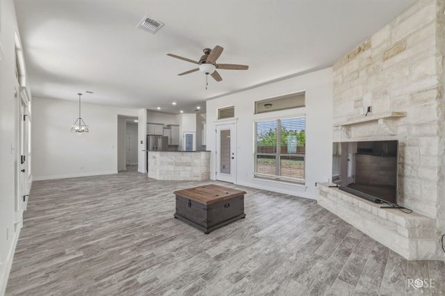 9503 Grey Wolf Lane, Grape Creek, TX 76901
