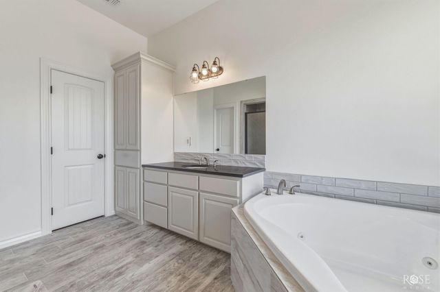 9503 Grey Wolf Lane, Grape Creek, TX 76901