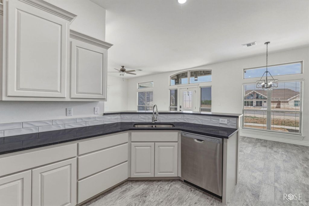 Image 15 of property listing at 9503 Grey Wolf Lane, San Angelo, TX 76901