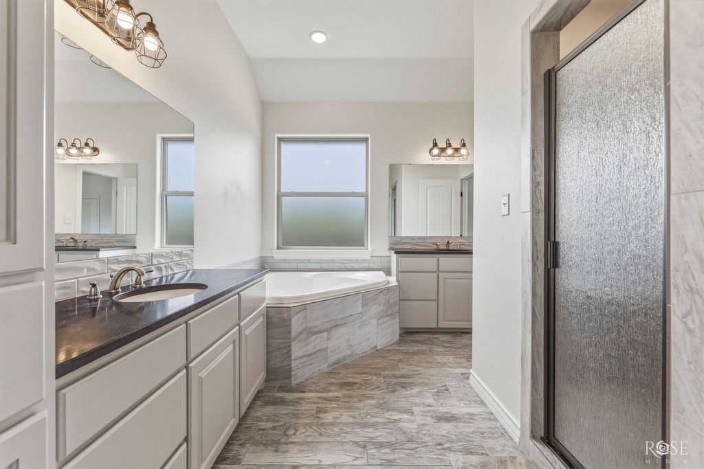 Image 21 of property listing at 9503 Grey Wolf Lane, San Angelo, TX 76901