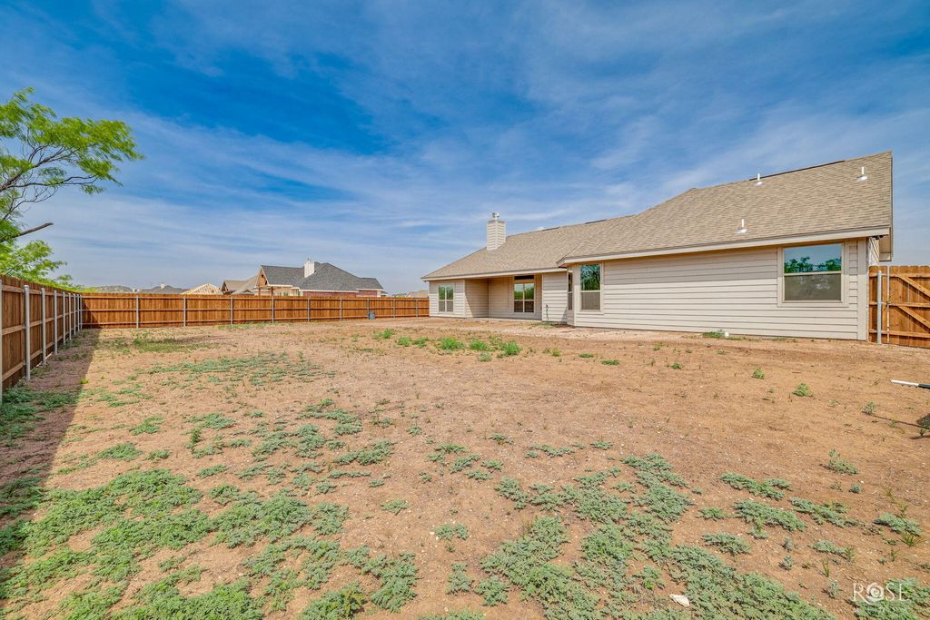 Image 32 of property listing at 9503 Grey Wolf Lane, San Angelo, TX 76901