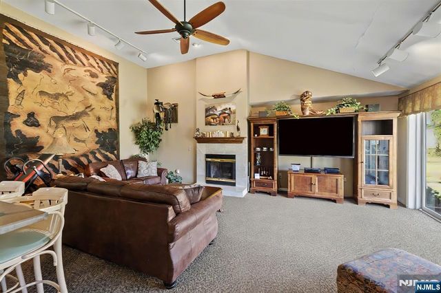 47 Broadway, Woodcliff Lake, NJ 07677