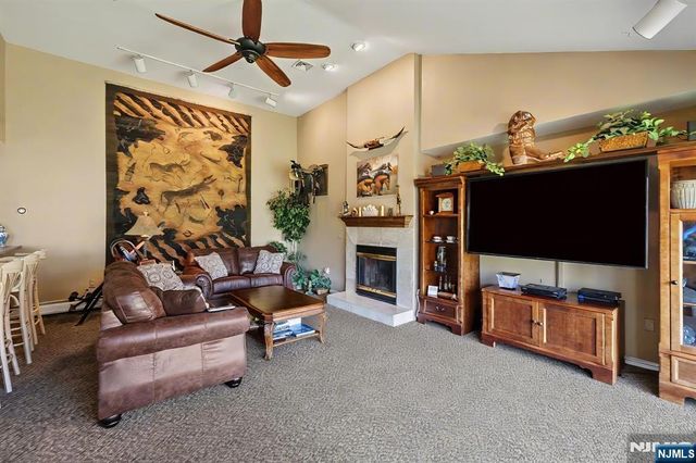 47 Broadway, Woodcliff Lake, NJ 07677