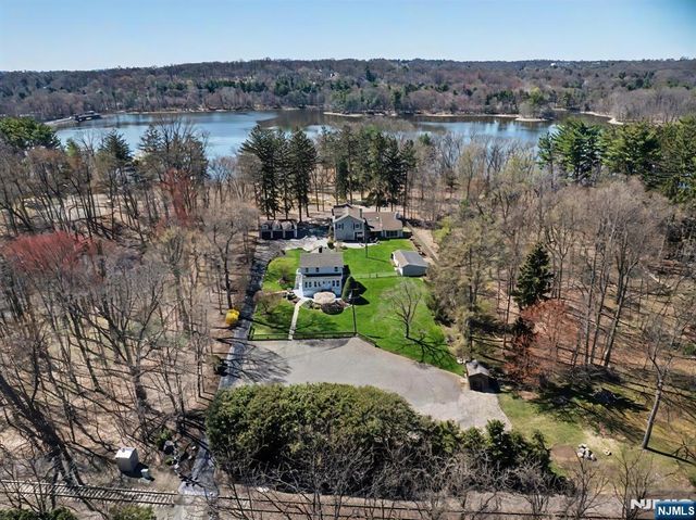 47 Broadway, Woodcliff Lake, NJ 07677