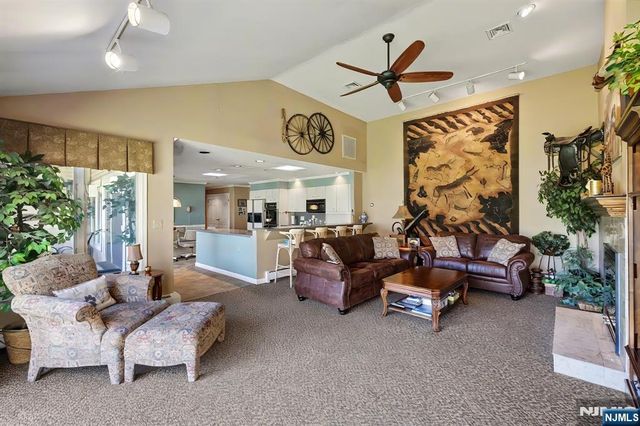 47 Broadway, Woodcliff Lake, NJ 07677
