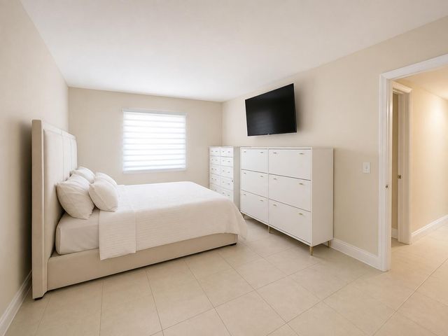 6043 10TH Avenue N 131, Greenacres, FL 33463