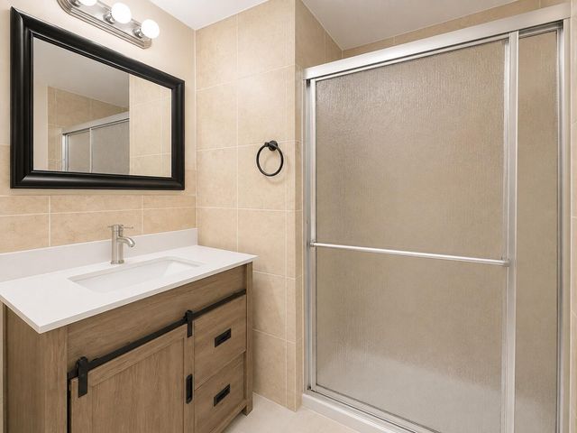 6043 10TH Avenue N 131, Greenacres, FL 33463
