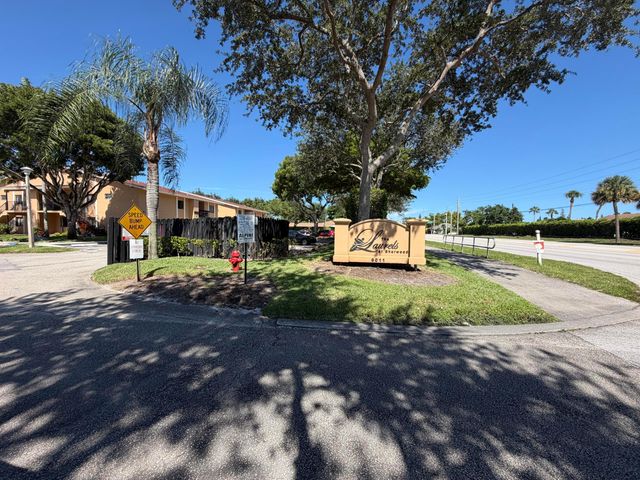 6043 10TH Avenue N 131, Greenacres, FL 33463