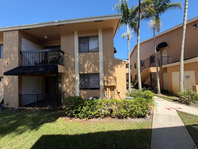 6043 10TH Avenue N 131, Greenacres, FL 33463