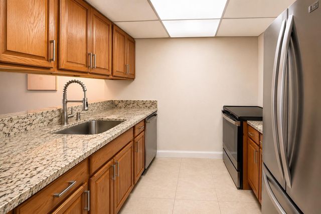 6043 10TH Avenue N 131, Greenacres, FL 33463