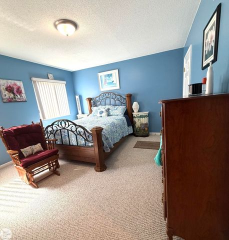 251 Huron Ln Street, Marine City, MI 48039