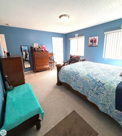 251 Huron Ln Street, Marine City, MI 48039