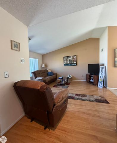 251 Huron Ln Street, Marine City, MI 48039