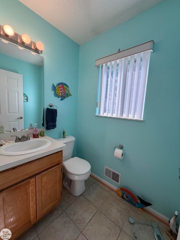 251 Huron Ln Street, Marine City, MI 48039