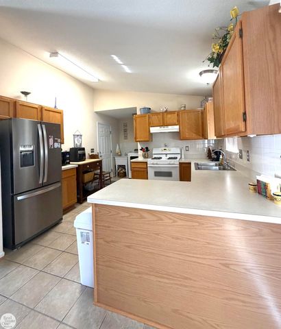 251 Huron Ln Street, Marine City, MI 48039