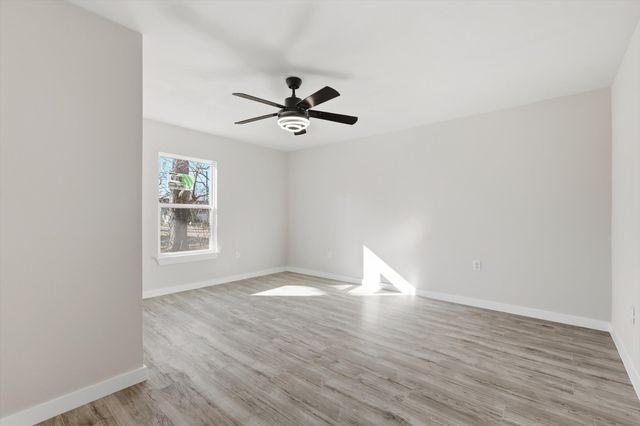 800 Wyatt Street, Waxahachie, TX 75165