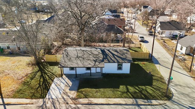 800 Wyatt Street, Waxahachie, TX 75165