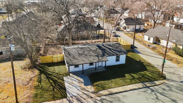 800 Wyatt Street, Waxahachie, TX 75165