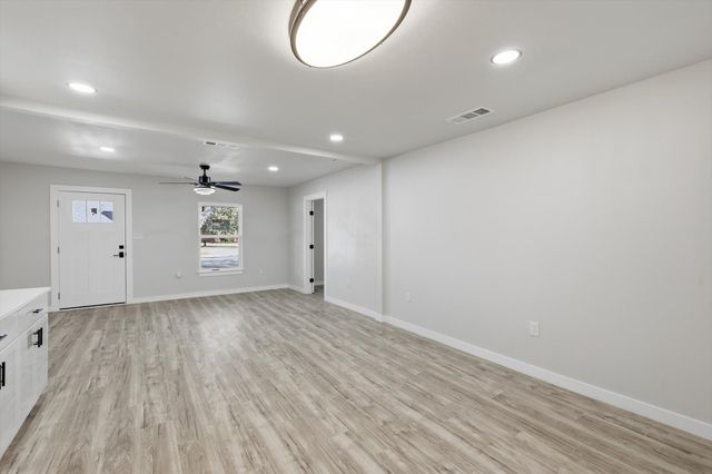 800 Wyatt Street, Waxahachie, TX 75165