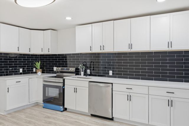 800 Wyatt Street, Waxahachie, TX 75165